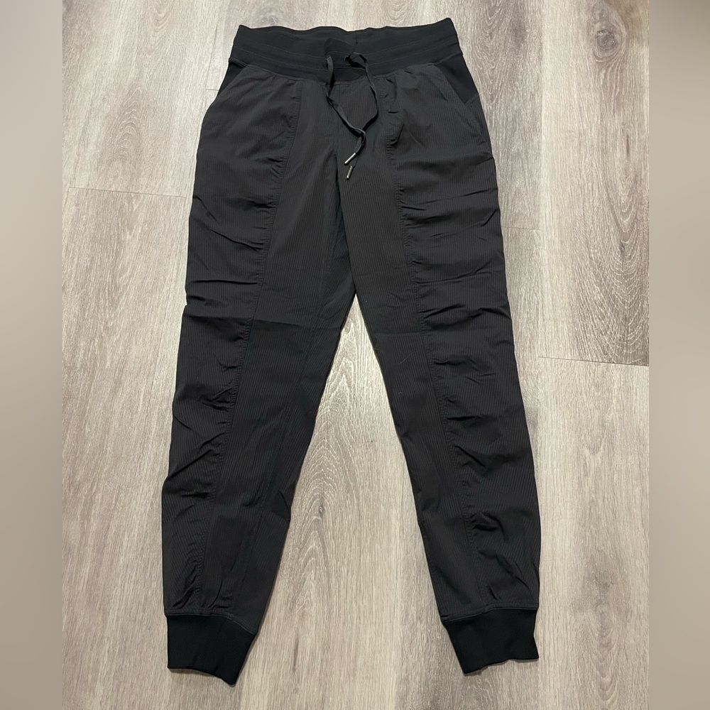 Lululemon jogger - Picture 1 of 5